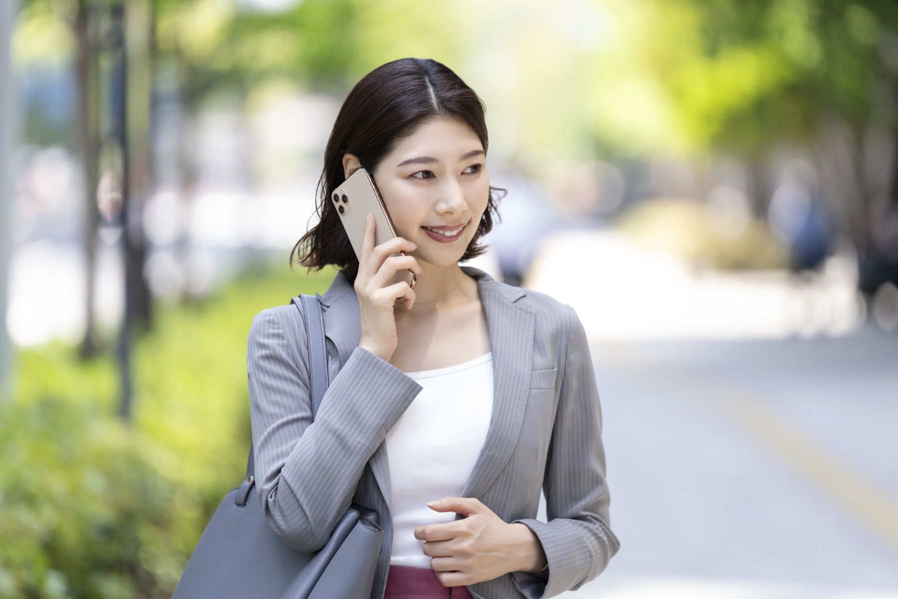 実家が遠くて頼れない。離れて暮らす親の見守りや声かけをしてほしい。